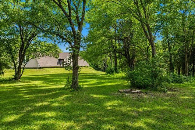 12632 Elkhorn Road, Rayville, MO 64084