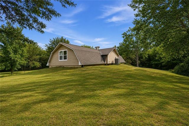 12632 Elkhorn Road, Rayville, MO 64084