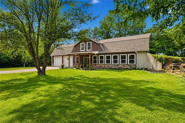 12632 Elkhorn Road, Rayville, MO 64084