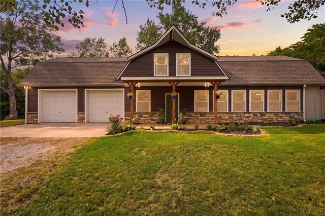 12632 Elkhorn Road, Rayville, MO 64084