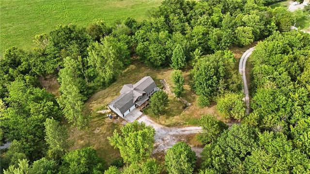 12632 Elkhorn Road, Rayville, MO 64084