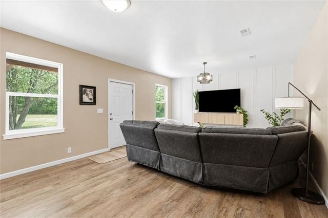 12632 Elkhorn Road, Rayville, MO 64084