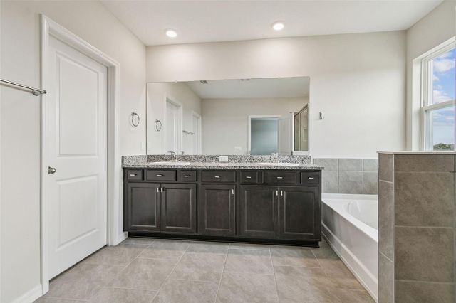 3827 SUNNY SPRING STREET, Plant City, FL 33565