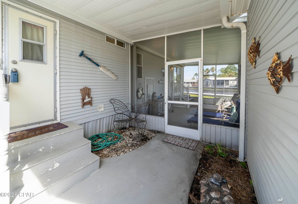 Image 5 of property listing at 1219 Thomas Drive 73, Panama City Beach, FL 32408