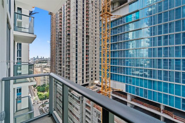 11 NE 6th St 2005, Miami, FL 33132