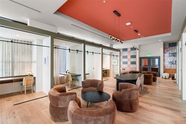 11 NE 6th St 2005, Miami, FL 33132