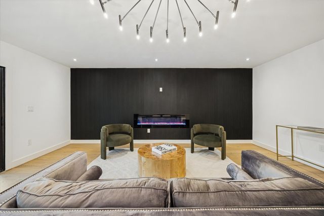 1611 Ridgehaven DR, Austin, TX 78723