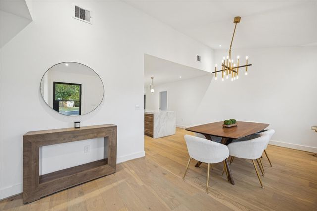 1611 Ridgehaven DR, Austin, TX 78723