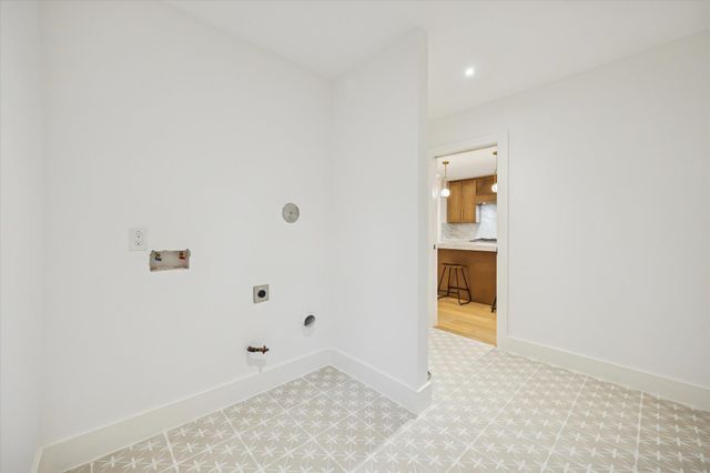 1611 Ridgehaven DR, Austin, TX 78723