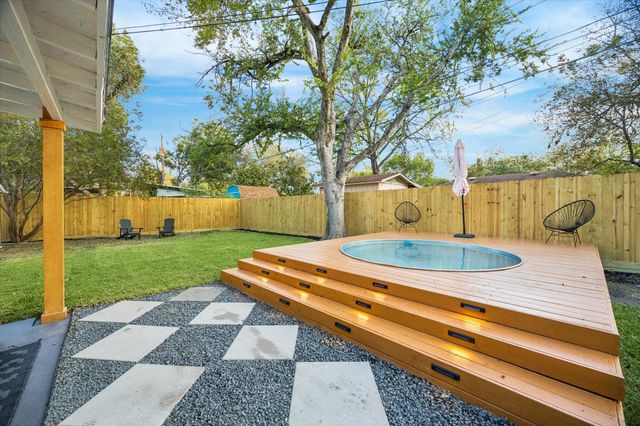 1611 Ridgehaven DR, Austin, TX 78723