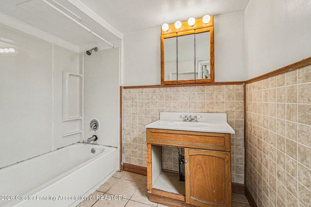 6018 Rutherford Avenue, East Lansing, MI 48823