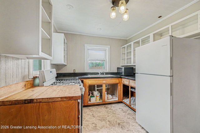 6018 Rutherford Avenue, East Lansing, MI 48823