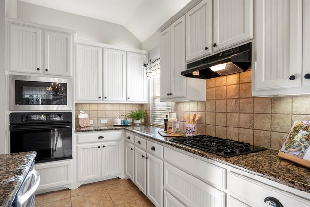 609 Mayberry Drive, Mckinney, TX 75071