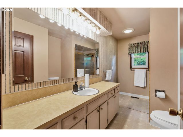 3909 Ne 135TH Ave, Portland, OR 97230