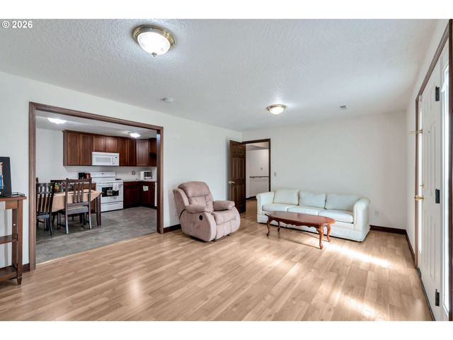 3909 Ne 135TH Ave, Portland, OR 97230