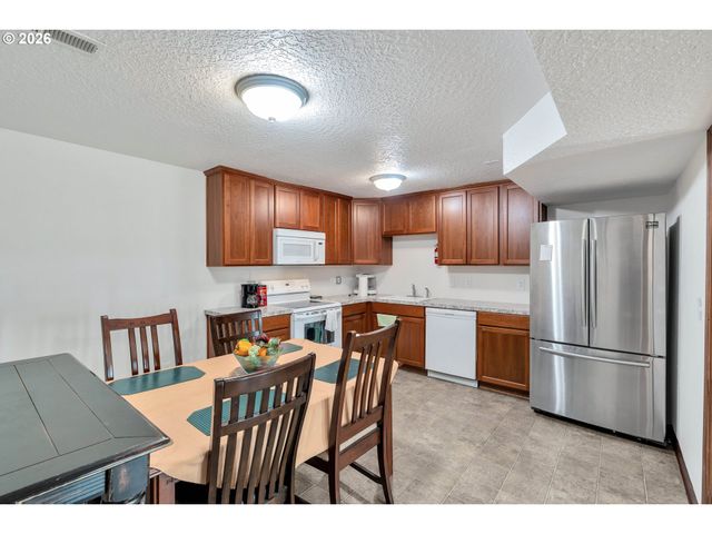 3909 Ne 135TH Ave, Portland, OR 97230