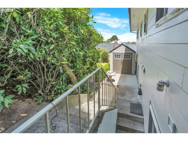 3909 Ne 135TH Ave, Portland, OR 97230
