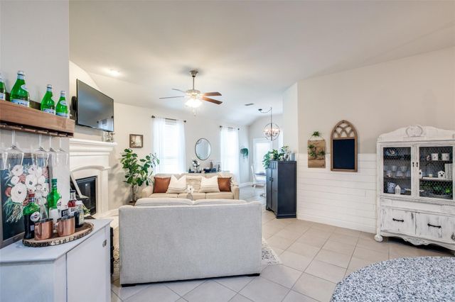 2221 Van Clark Way, Aubrey, TX 76227