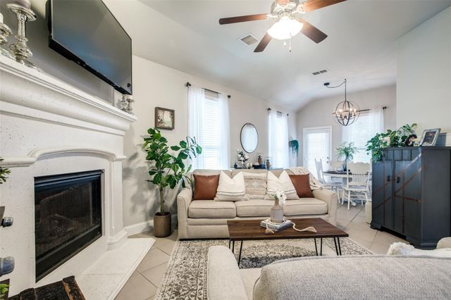 2221 Van Clark Way, Aubrey, TX 76227