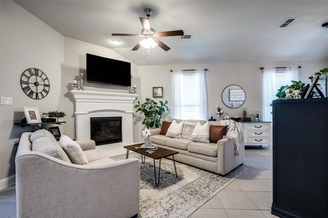 2221 Van Clark Way, Aubrey, TX 76227