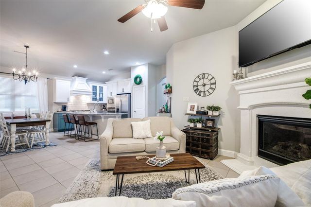 2221 Van Clark Way, Aubrey, TX 76227