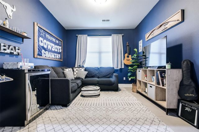 2221 Van Clark Way, Aubrey, TX 76227