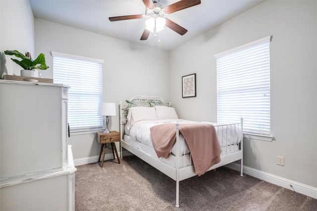 2221 Van Clark Way, Aubrey, TX 76227