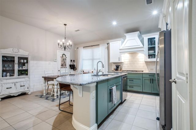 2221 Van Clark Way, Aubrey, TX 76227