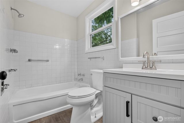 1412 N Steele Street, Tacoma, WA 98406