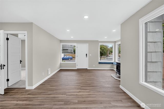 1412 N Steele Street, Tacoma, WA 98406
