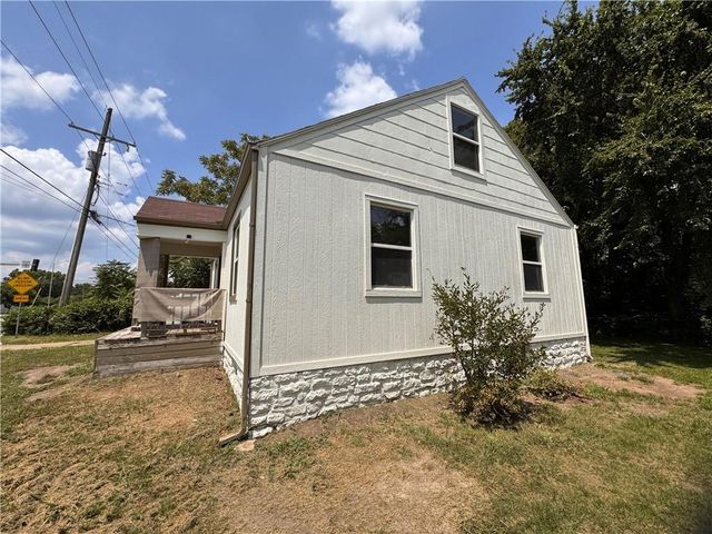 2612 E 75th Street, Kansas City, MO 64132