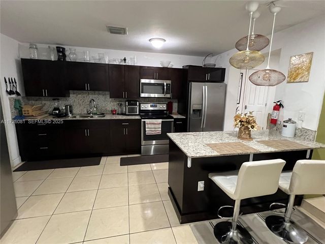 720 NW 30th Avenue, Miami, FL 33125