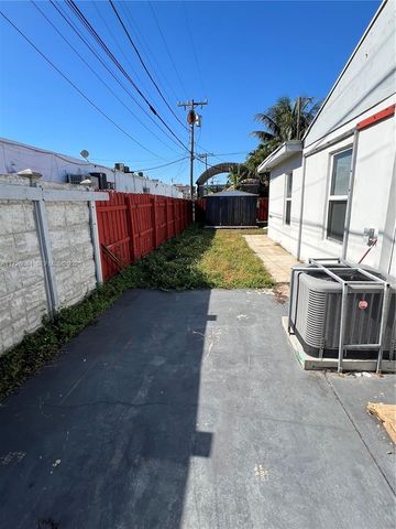 720 NW 30th Avenue, Miami, FL 33125