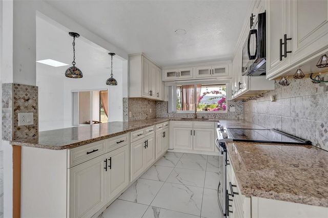 7420 LAKE WILLIS DRIVE, Orlando, FL 32821