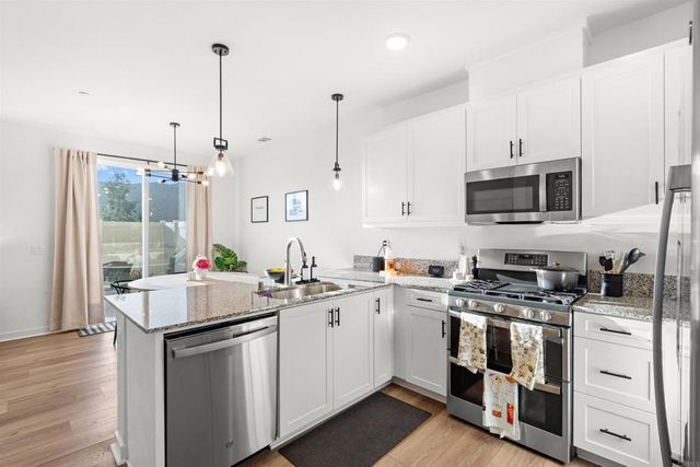 35190 Blossom Place, Fallbrook, CA 92028