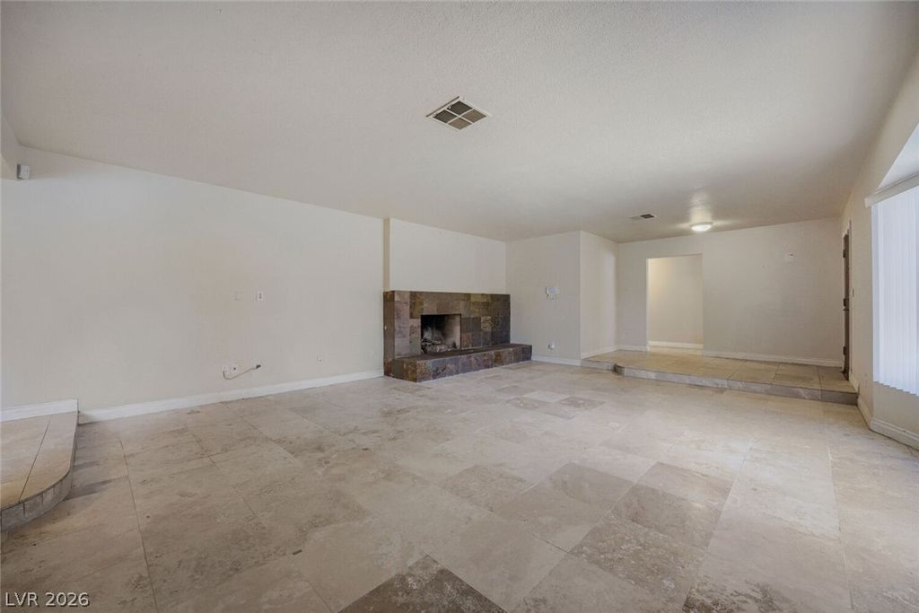 Image 10 of property listing at 3620 Pama Lane, Las Vegas, NV 89120
