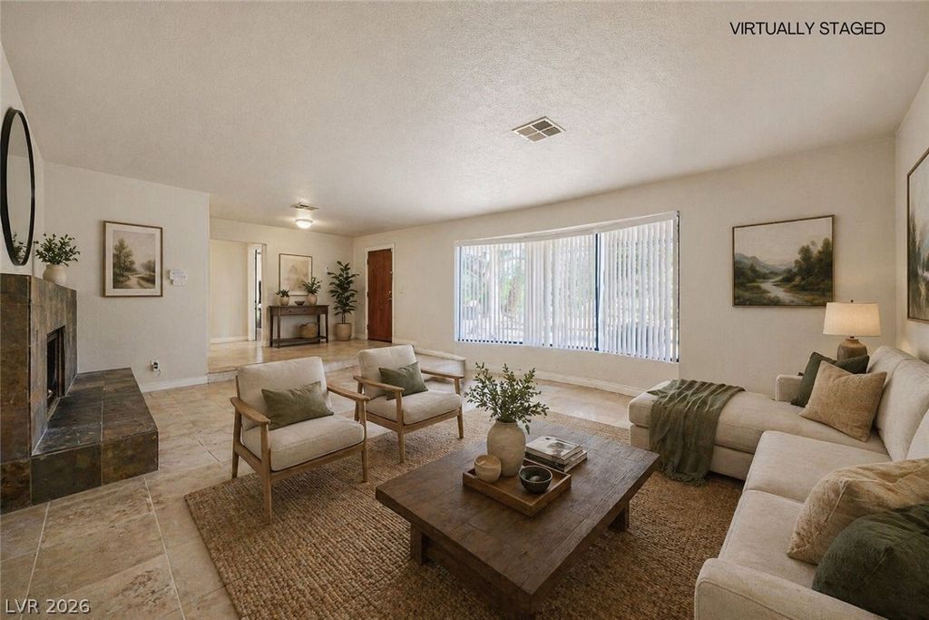 Image 11 of property listing at 3620 Pama Lane, Las Vegas, NV 89120