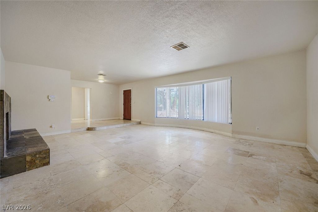 Image 12 of property listing at 3620 Pama Lane, Las Vegas, NV 89120
