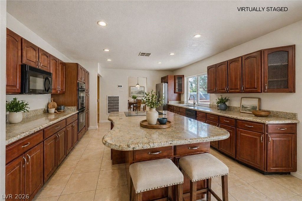 Image 18 of property listing at 3620 Pama Lane, Las Vegas, NV 89120