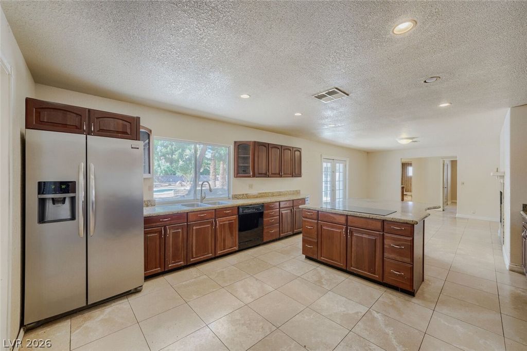 Image 21 of property listing at 3620 Pama Lane, Las Vegas, NV 89120