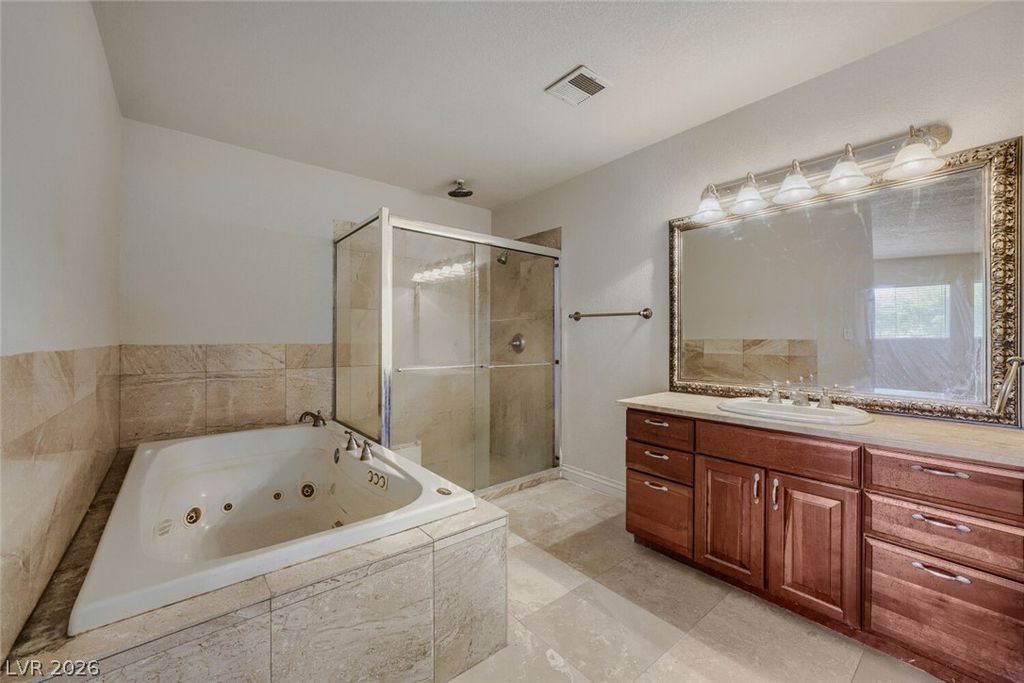 Image 30 of property listing at 3620 Pama Lane, Las Vegas, NV 89120