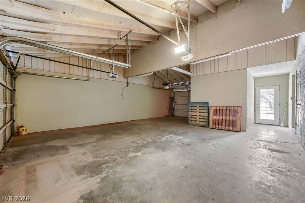 Image 52 of property listing at 3620 Pama Lane, Las Vegas, NV 89120