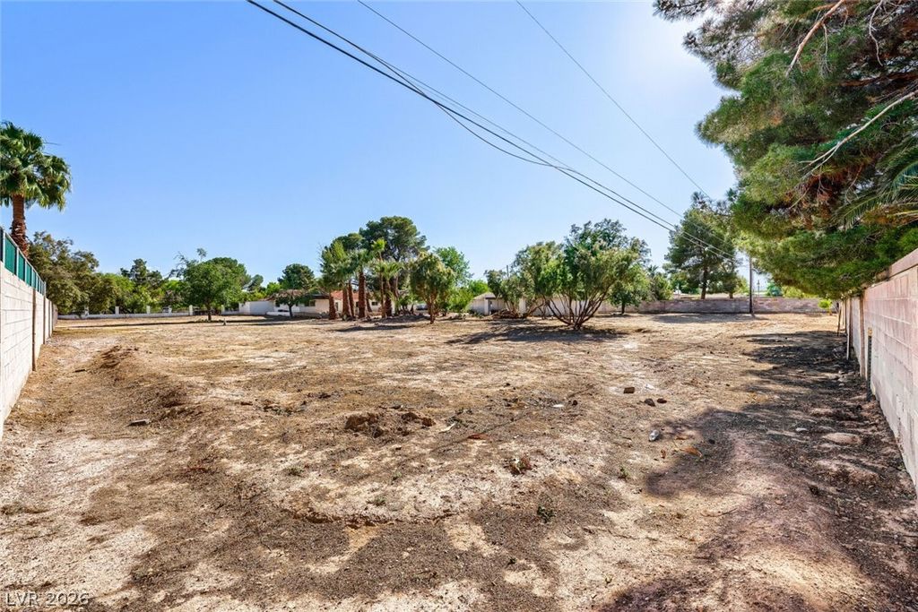 Image 74 of property listing at 3620 Pama Lane, Las Vegas, NV 89120