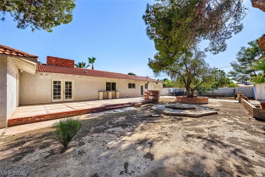 Image 75 of property listing at 3620 Pama Lane, Las Vegas, NV 89120