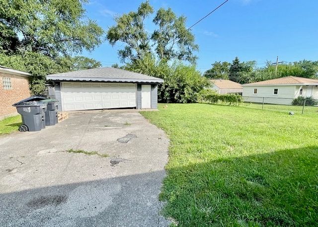 15636 Rose Drive, South Holland, IL 60473
