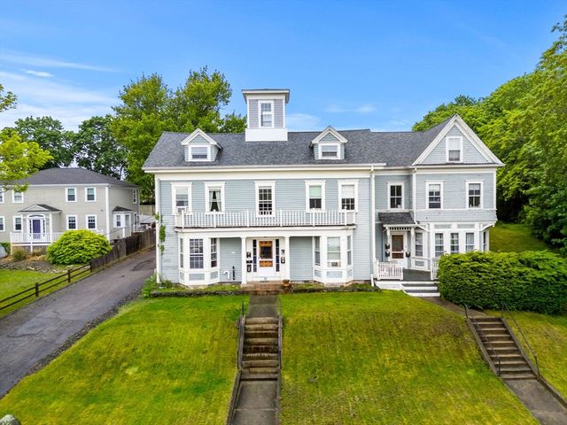 72 Main St, Wareham, MA 02571