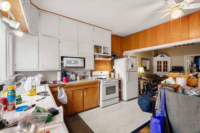 72 Main St, Wareham, MA 02571