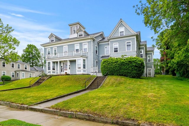 72 Main St, Wareham, MA 02571