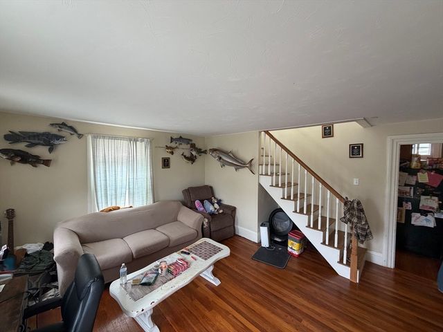 72 Main St, Wareham, MA 02571