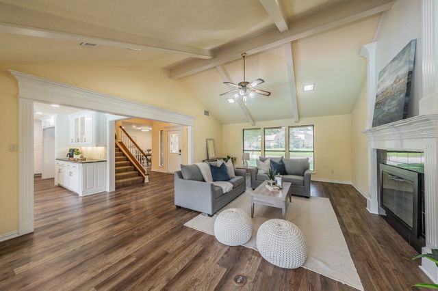 2709 Oak Trail Court, Dalworthington Gardens, TX 76016